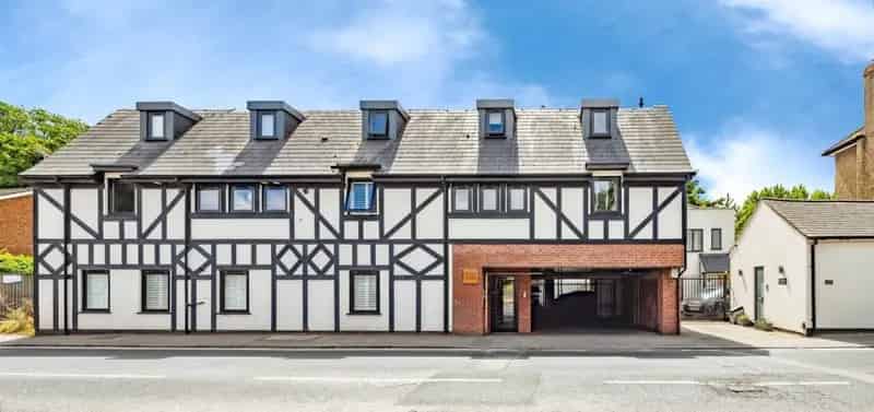 Split Level Apartment Two Double Bedrooms Rickmansworth
