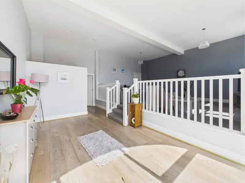 4 Bedroom House For Sale - Spacious Family Home with Paddock