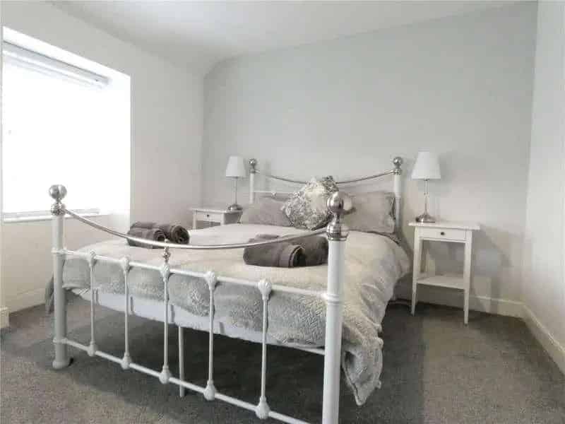 2 Bed House for Sale in Menai Bridge