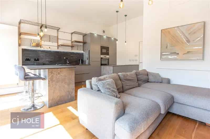 2 Bedroom Furnished Ground Floor Apartment To Rent