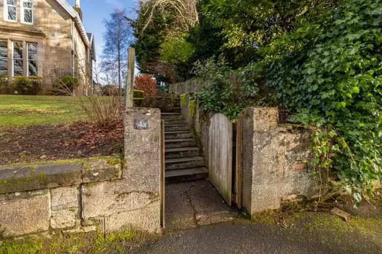 3 Bedroom Apartment for Sale in Busby