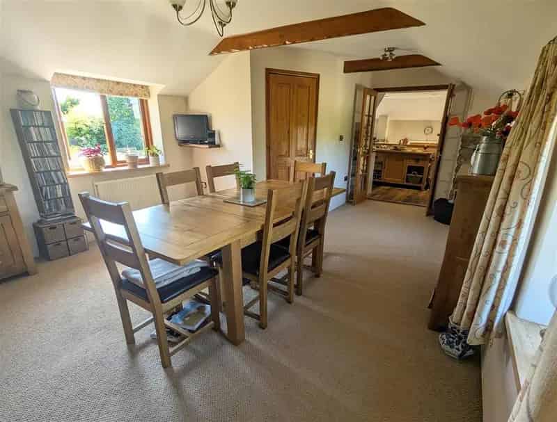 4 Bedroom Barn Conversion For Sale