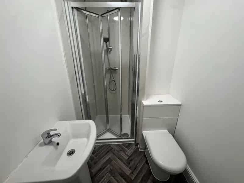 1 Bedroom Flat To Let Available Now