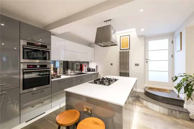 2 Bedroom Flat Apartment London Private Garden Modern Interior