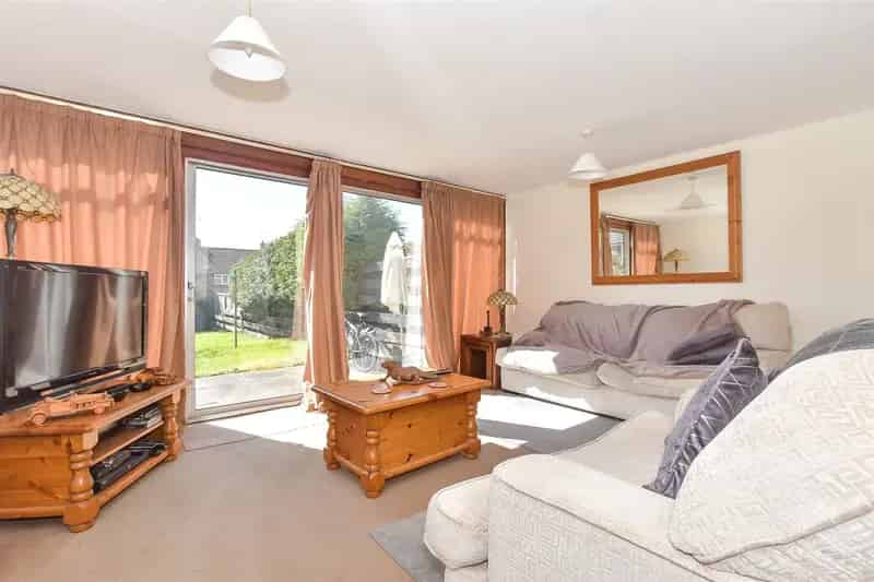 3 Bedroom End Terrace House For Sale