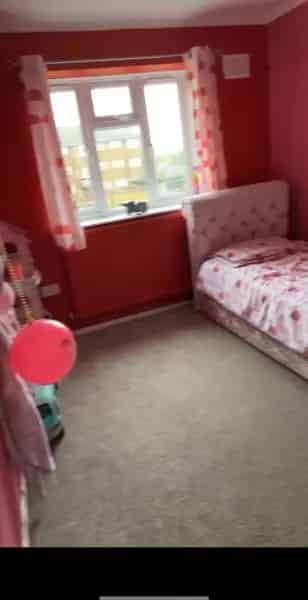 2 Bed Flat Near Schools Shops Transport Ockendon