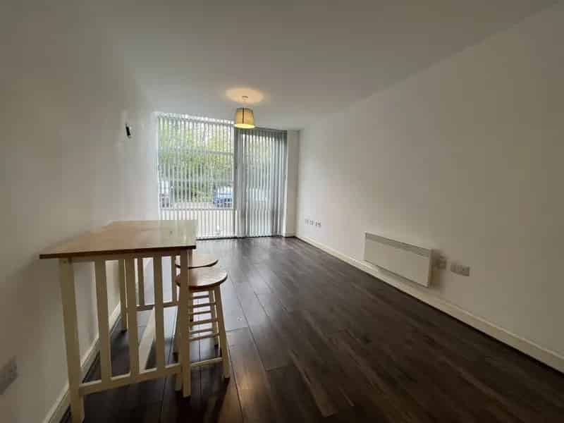 One Bedroom Apartment near Merry Hill Shopping Centre