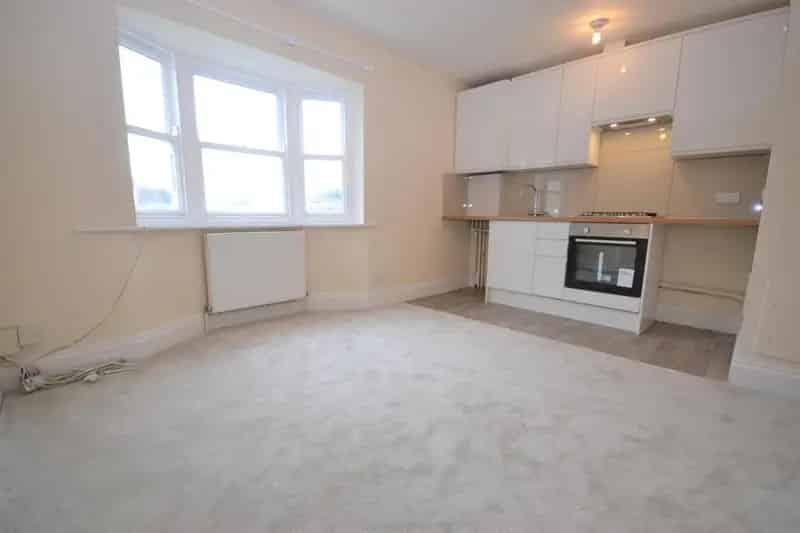 3 Bedroom Flat Lewes Road Brighton Unfurnished Split Level