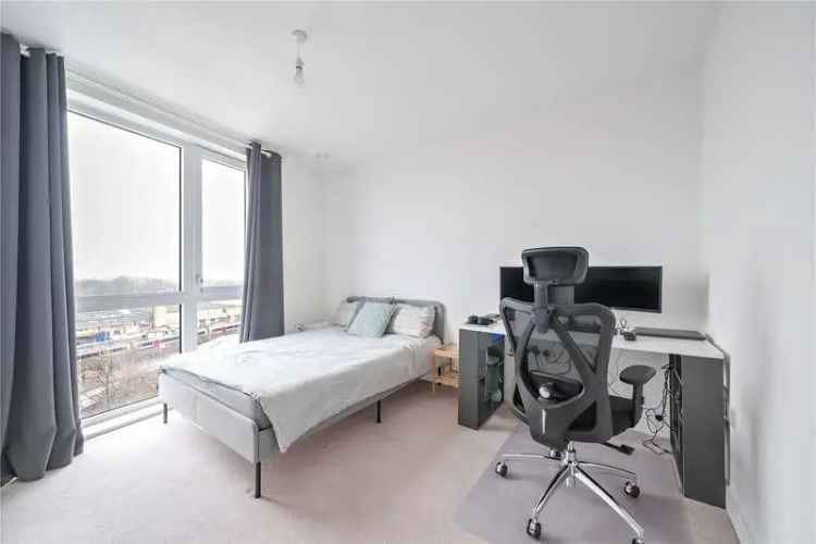 2 Bed 2 Bath Apartment Central London Views