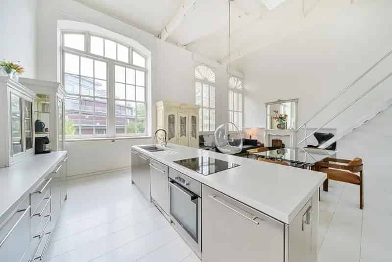 Kennington Property: Vibrant Location, Excellent Transport Links