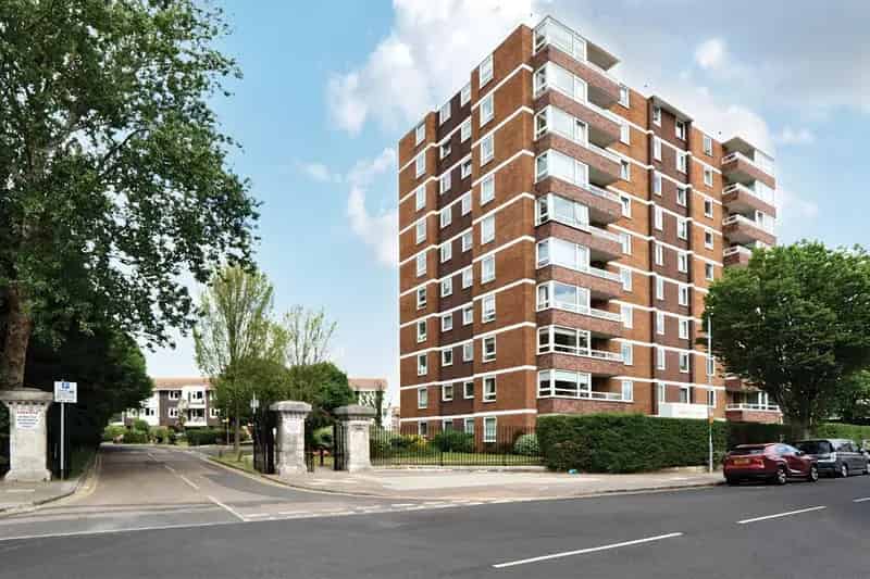 2 Bedroom Flat House to Rent Pembrooke Park
