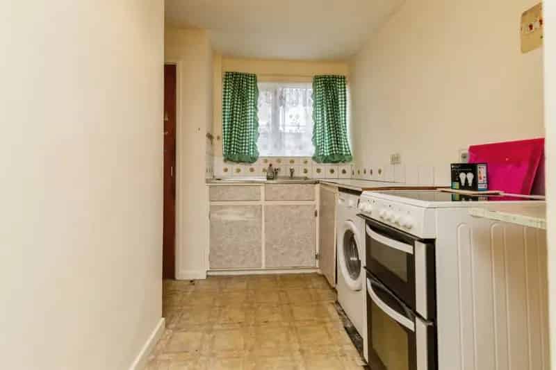 3 Bed House Near Schools and Amenities Large Garden