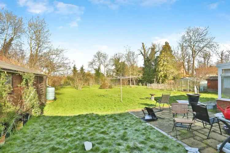 Spacious 4-Bedroom Detached Bungalow Near Wymondham