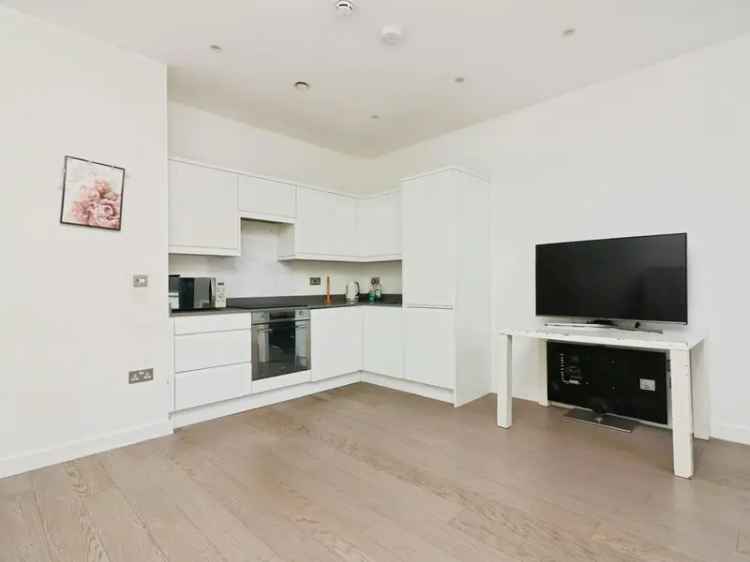 One Bedroom Apartment in St Albans Chain Free Leasehold Investment