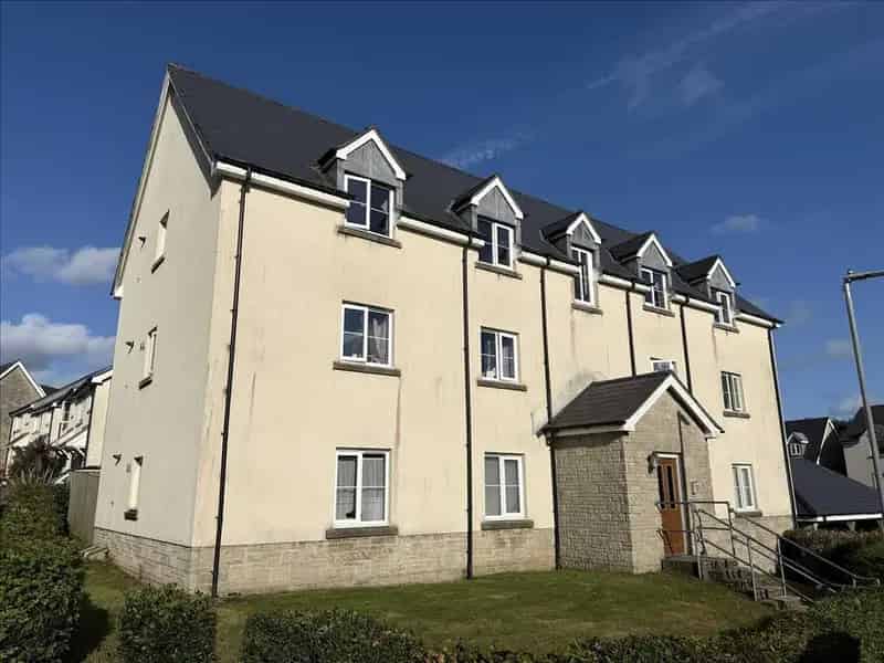 2 Bedroom Apartment for Sale in Falmouth, Cornwall