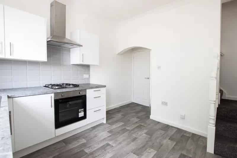2 bedroom House
 To Let