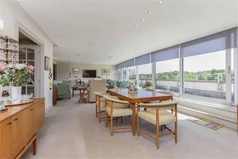 4 Bed Penthouse Flat with 2 Reception Rooms and Stunning Views