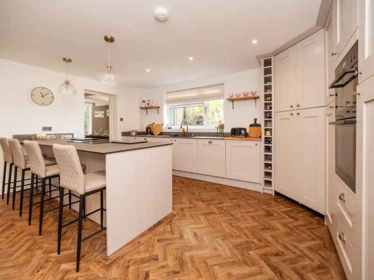 3 Bedroom Semi Detached House to Rent Little Plumstead