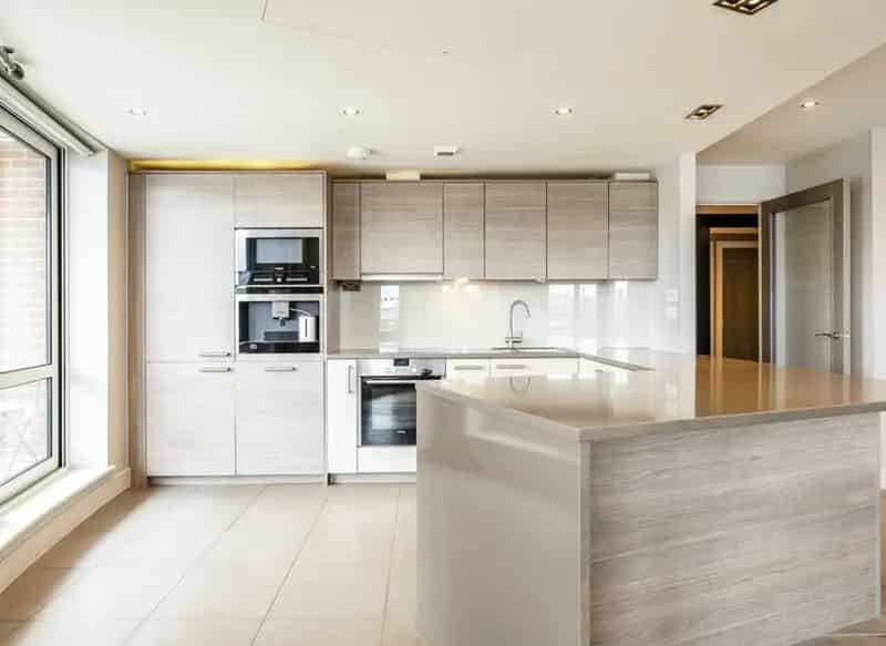 Chelsea Creek 2-Double Bedroom Apartment  Large Balcony