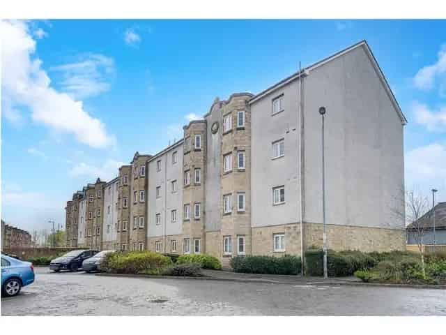2 Bedroom Flat for Sale - Modern, Popular Development