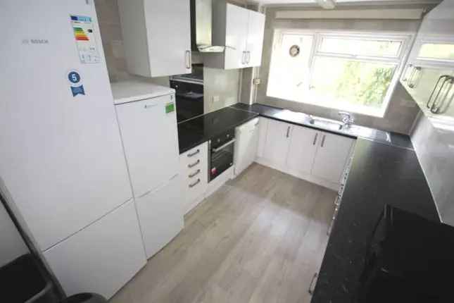 End terrace house to rent in Oak Hill, Surbiton KT6