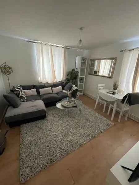 Flat For Rent in London, England