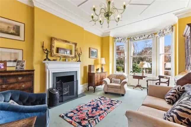 7 Bedroom Detached House for Sale in Westbury Road London W5