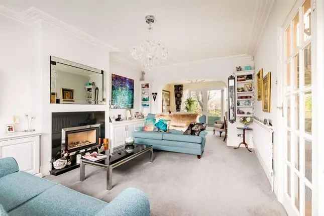 5 Bedroom Detached House for Sale in Westbury-on-Trym