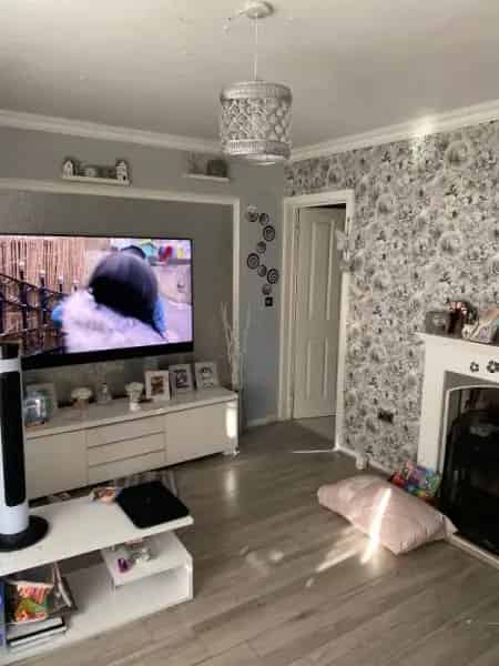 3 Bed House Large Garden