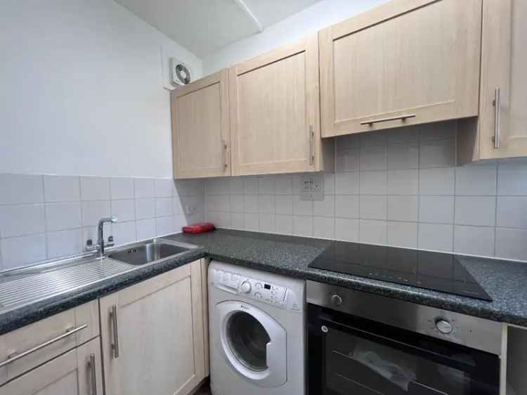 Studio Flat near Bath Train Station Modern Comfortable Living