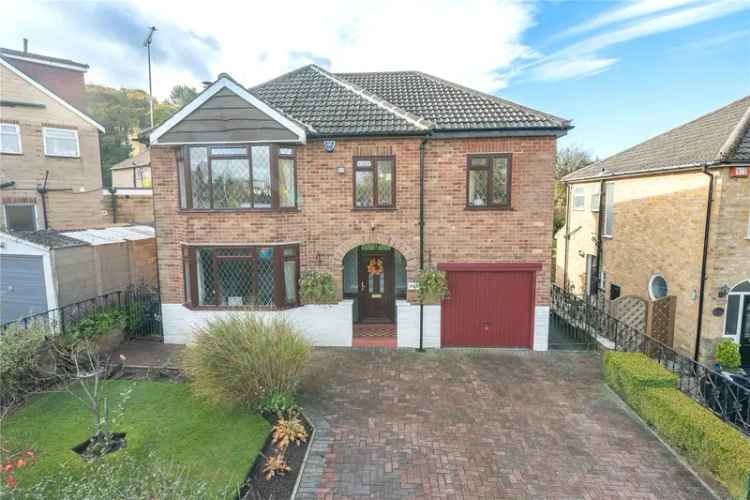 House For Sale in Leeds, England