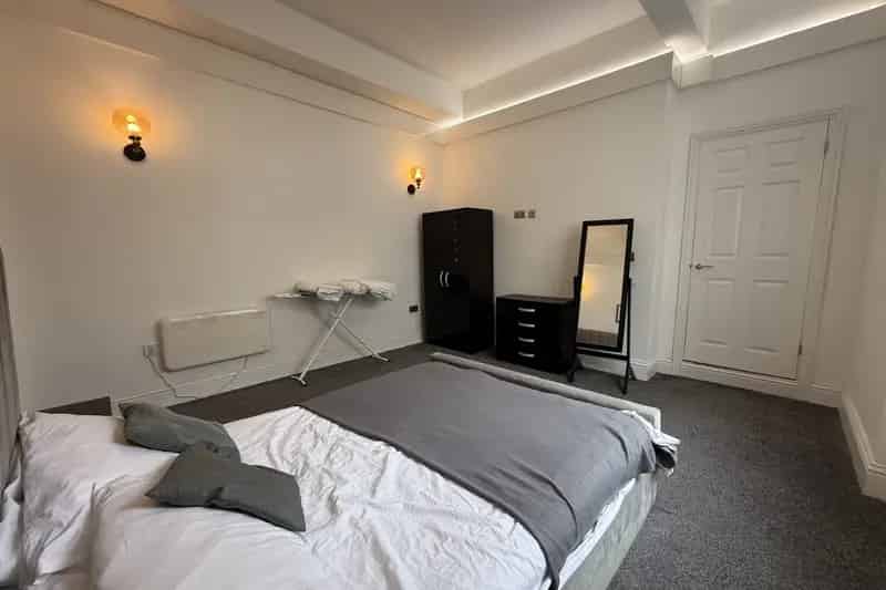 Spacious Modern Apartment in Wakefield City Centre