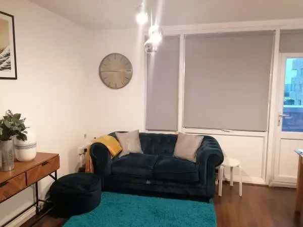 Flat For Rent in South Hams, England