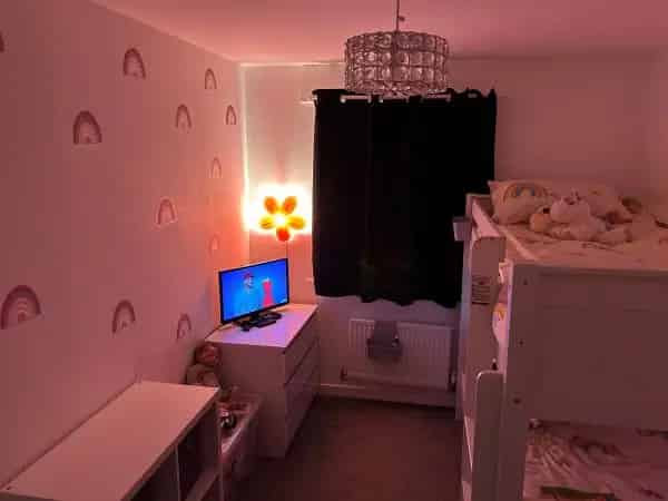 4 Bed House Near Field 3 Parking Spaces High Spec