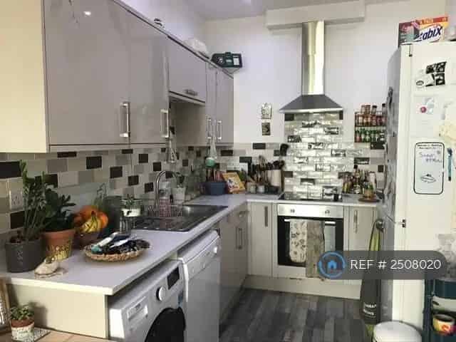 1 Bedroom Flat Available July 16 2025 No Sharers