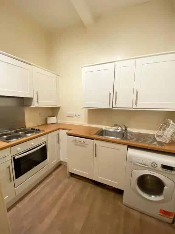 5 Bedroom HMO Flat to Rent in Newington