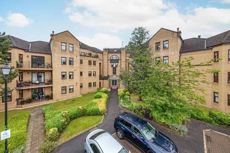 3 Bedroom Apartment for Sale Byres Road Glasgow