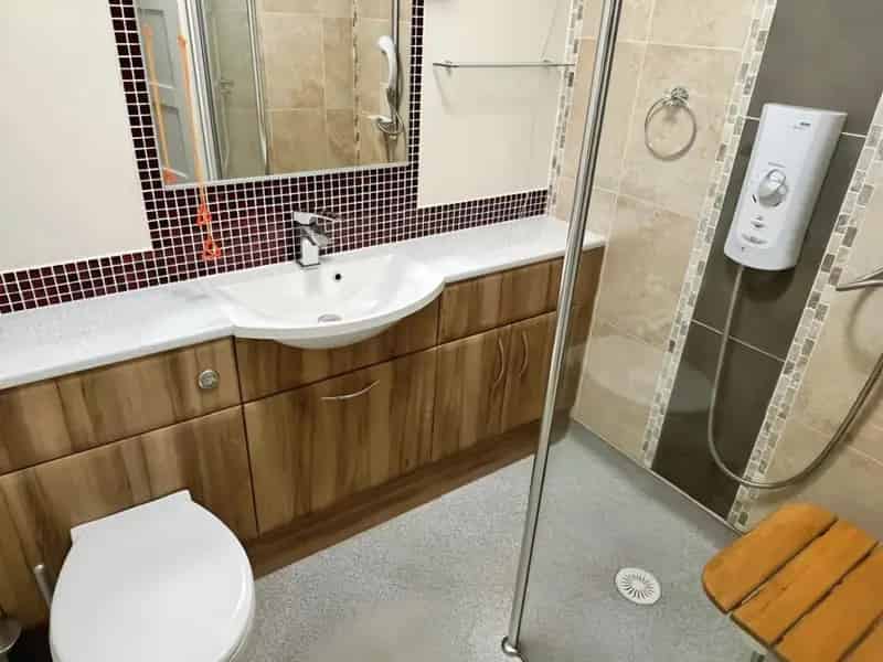 2 Bedroom Retirement Flat For Sale