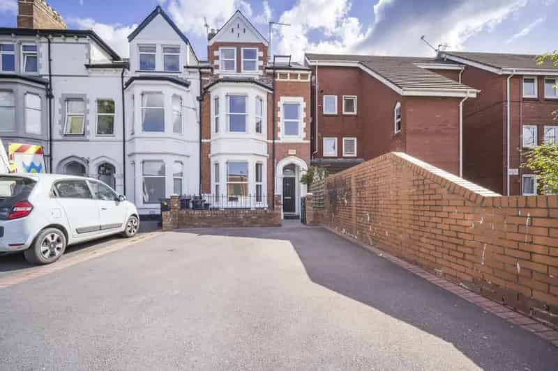 5 Bedroom Victorian House for Sale in Pontcanna