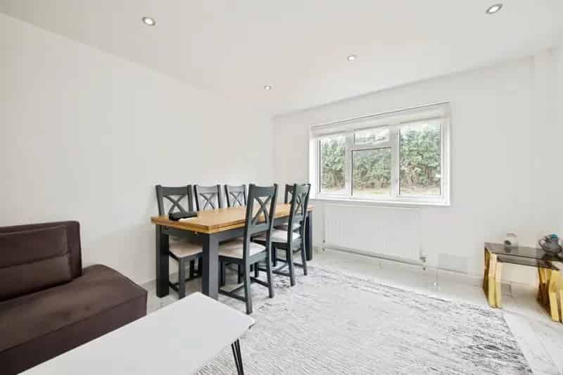2 Bed Terrace House in Rundells Harlow