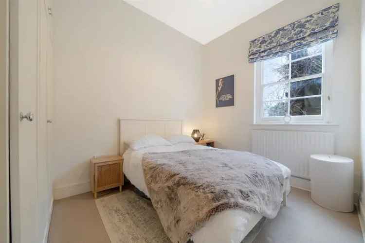 Two Bedroom Property in Clapham The Woodlands