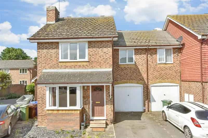 3 Bedroom End Terrace House for Sale