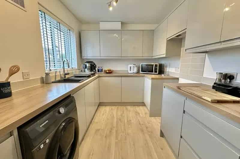 3 Bed Link Detached House For Sale
