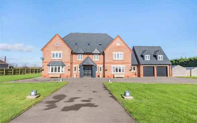 Impressive Detached Home with 4 Reception Rooms and 5 Bedrooms