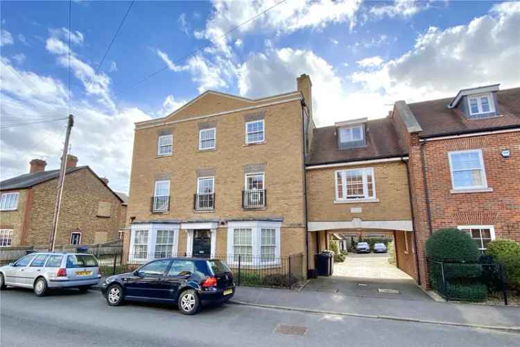 2 bedroom flat/apartment in Beaconsfield