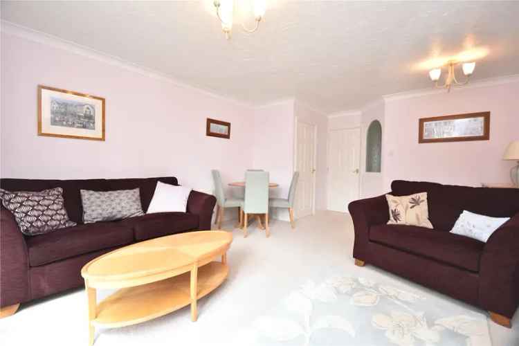 House For Sale in Leeds, England