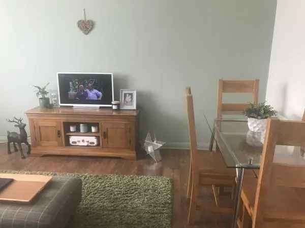 Flat For Rent in Doncaster, England