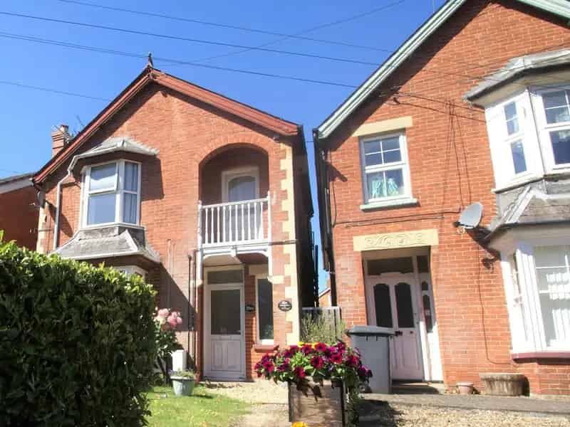 Andover Studio Flat near Town Centre and Station