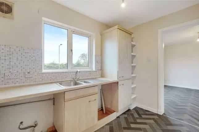 2-Bedroom Flat for Sale in Mount Vernon Glasgow