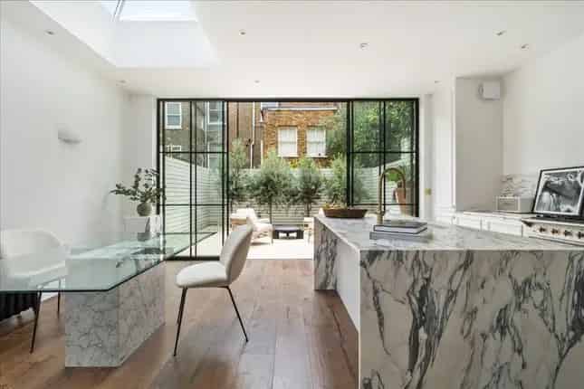 Six Bedroom Victorian House Shepherds Bush W12